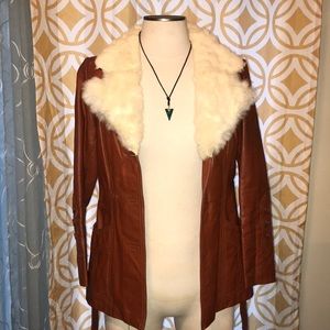 Vintage leather 70’s jacket with fur lapel